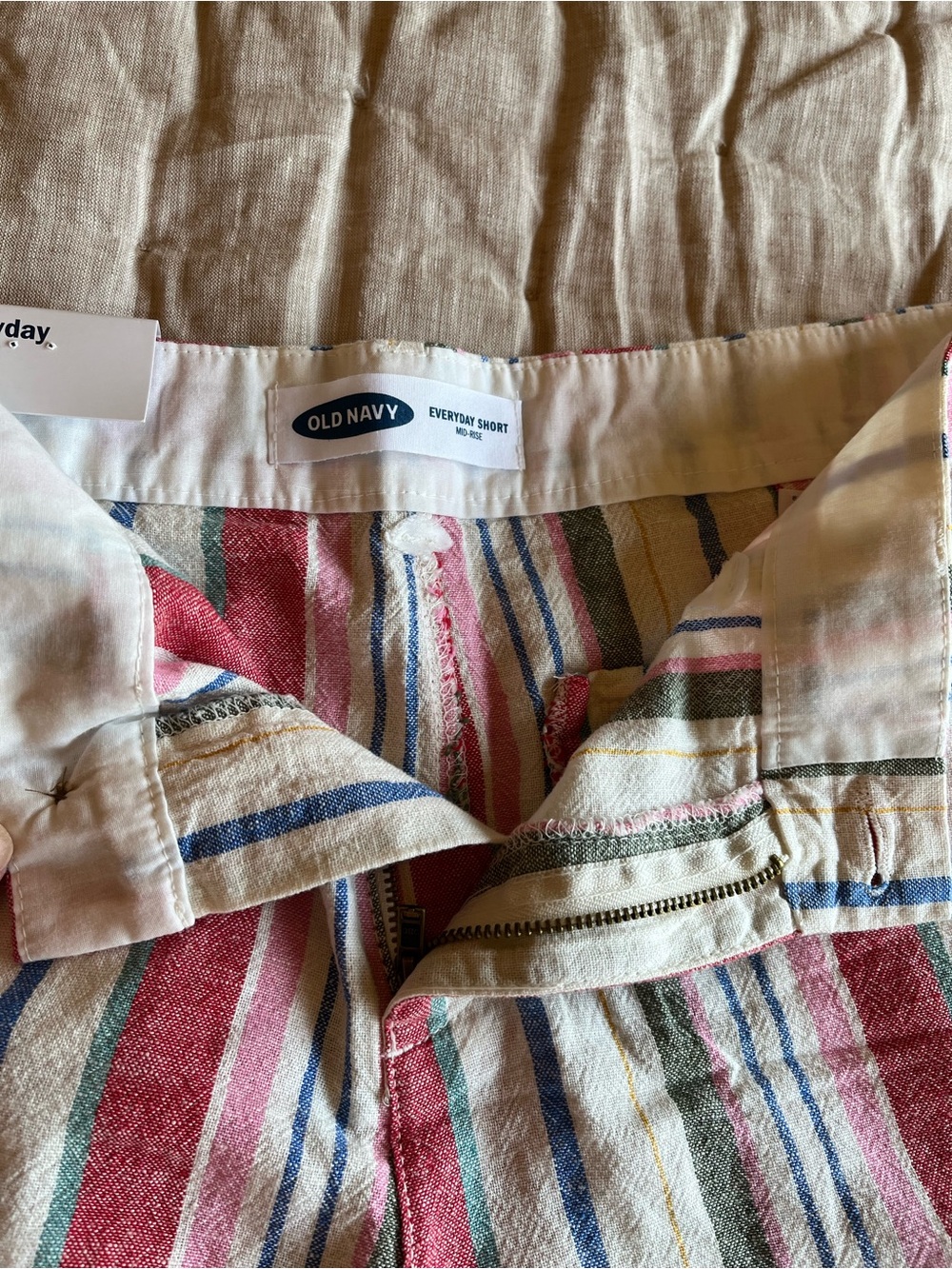 Old Navy Shorts 12 Linen-Blend Bermuda Shorts Multi-Color Striped - Picture 5 of 7
